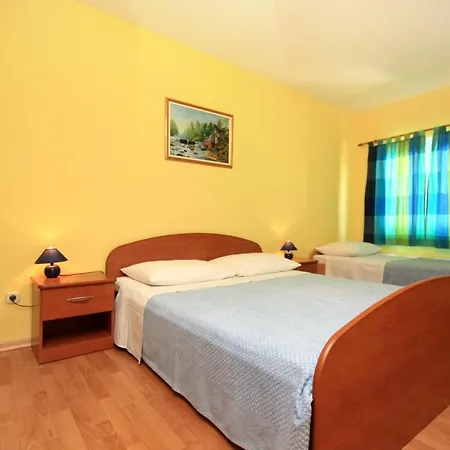 Apartman By The Sea Loviste, Peljesac - 10255 *